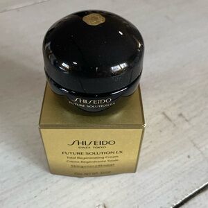 Shiseido Future Solution Regenerating Cream, 0,5 Oz, New, Fresh